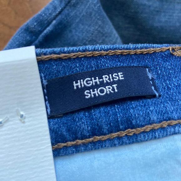 ✅SOLD J CREW DISTRESSED HIGH RISE SHORTS 30 NEW - Picture 4 of 9